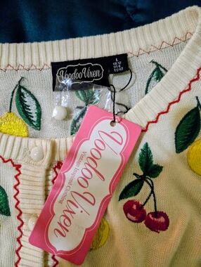 NWT VooDoo Vixen Cherry Lemonade, sweater cardigan, Quarter sleeve L Cream US 8